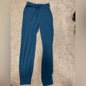 Lululemon joggers